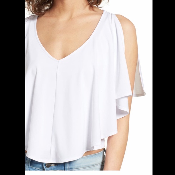LEITH Ruffle Sleeve Flutter Top - S - Picture 4 of 10